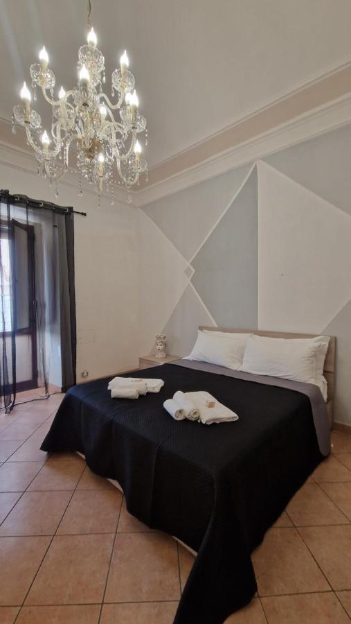 The Crazy House Apartment Катания Екстериор снимка
